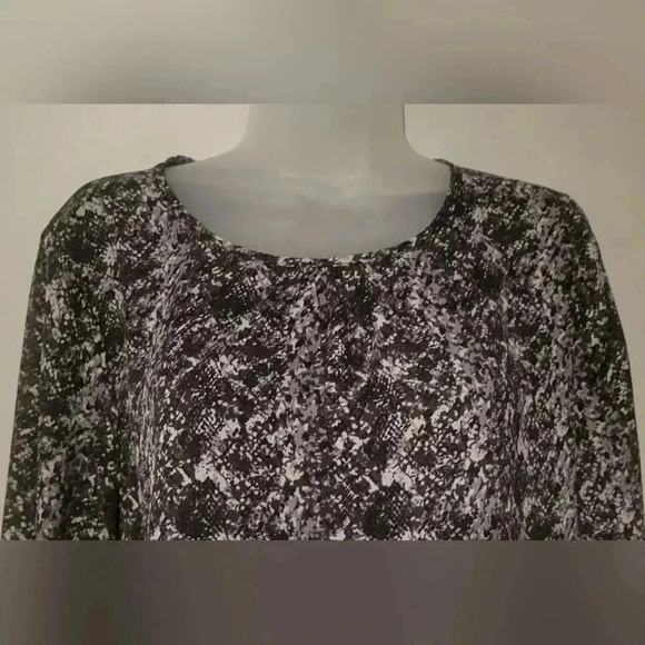 Evereve ALLISON JOY Harper Volume Sleeve Blouse! Large abstract Print - Picture 4 of 13
